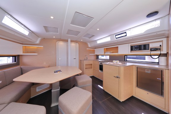 Image of D44-02 yacht #5