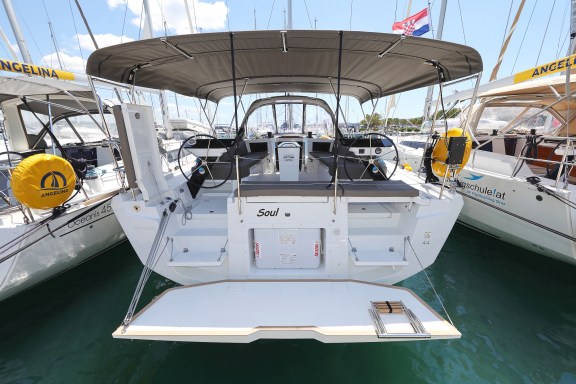 Image of D44-04 yacht #6