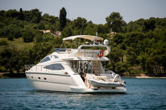 Image of Senza Parole yacht #10