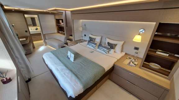 Image of La Desirade yacht #13