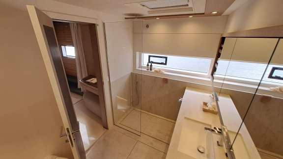 Image of La Desirade yacht #17