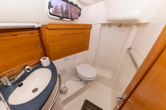 Image of NinaNina yacht #23