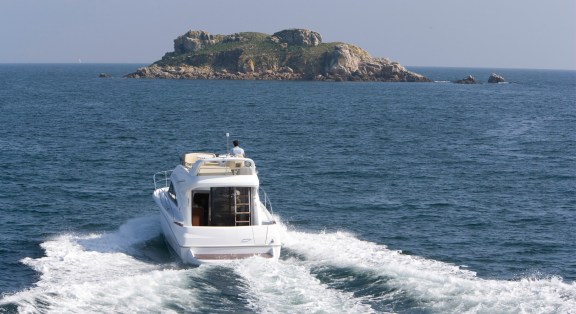 Image of Antares 36 yacht #9