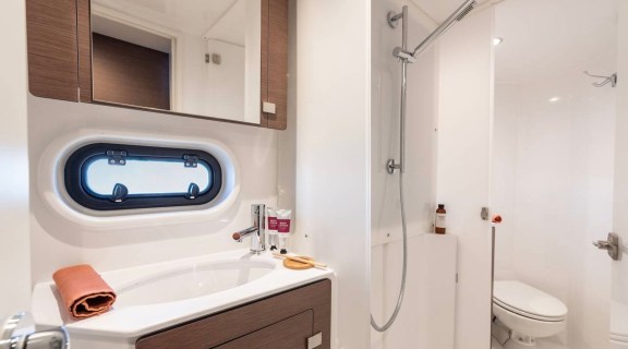 Image of Majestic Sunset yacht #6