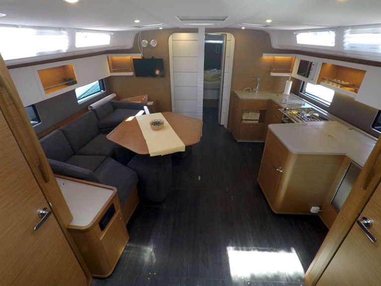 Image of Vera yacht #8