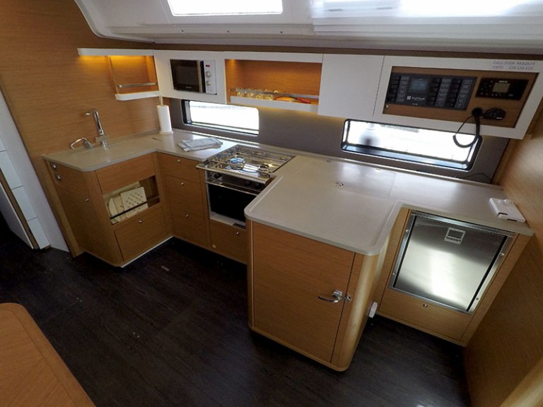 Image of Vera yacht #10