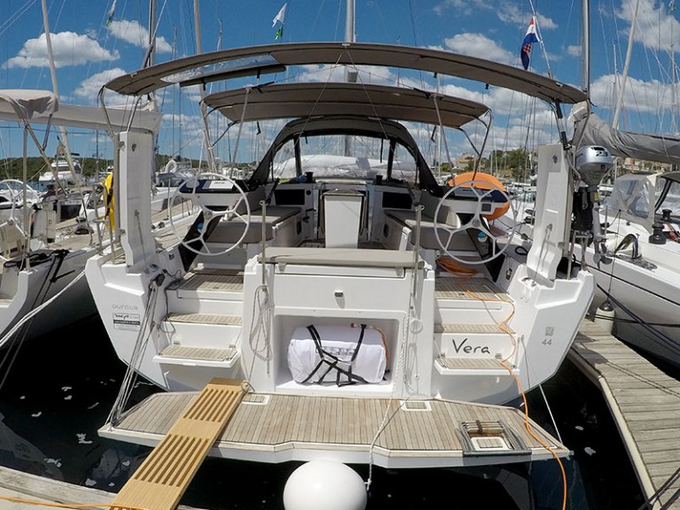 Image of Vera yacht #3