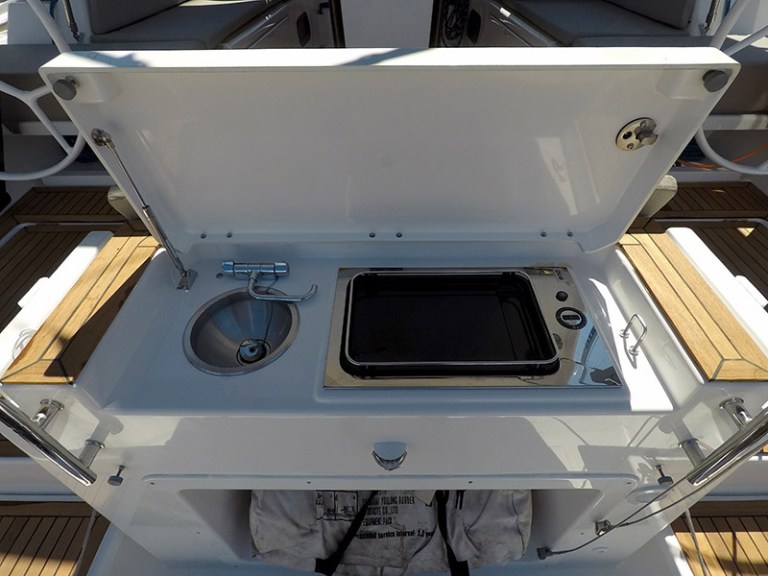 Image of Vera yacht #24
