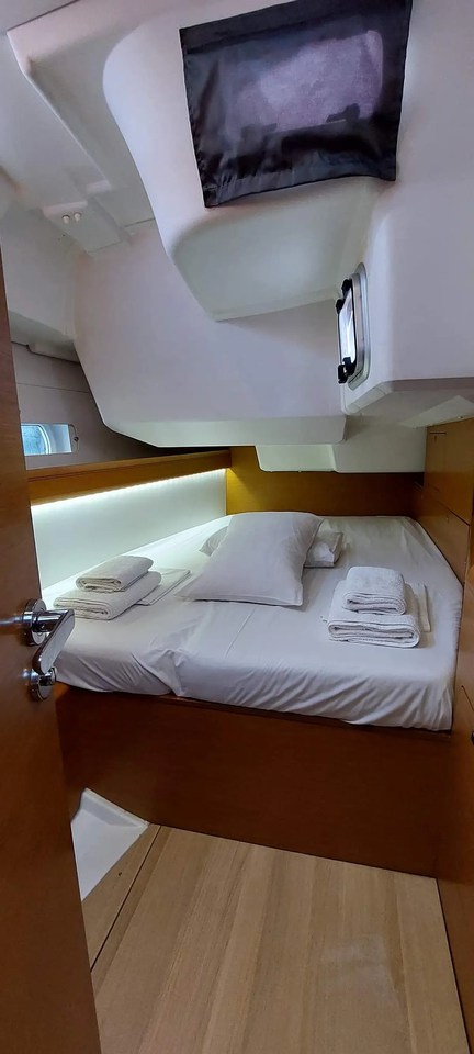 Image of Yolo yacht #11