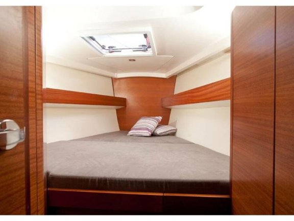 Image of Wild Bee yacht #8