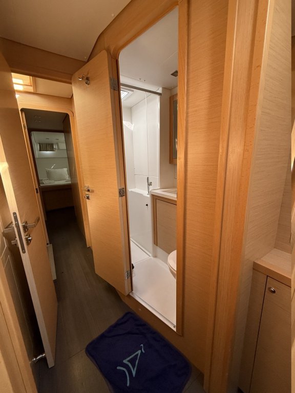 Image of Lu Lu yacht #11