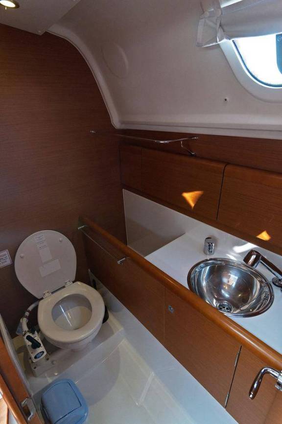 Image of Kiki Kiss yacht #10