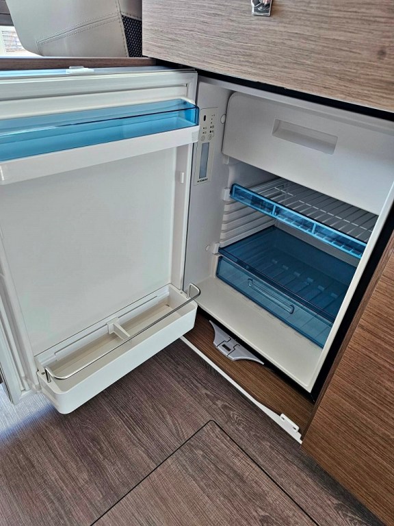 Image of Helios yacht #20