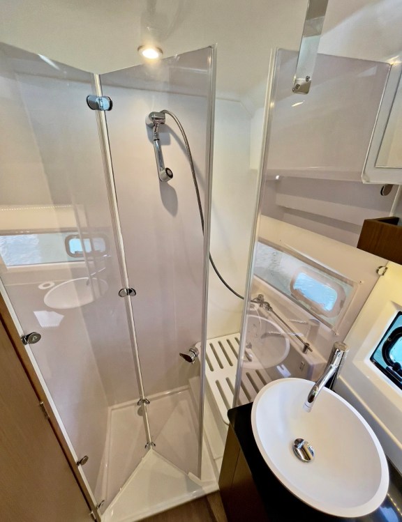 Image of Helios yacht #30