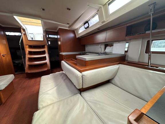 Image of Velvet Dice yacht #8