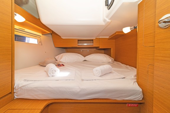 Image of Easy Living yacht #9