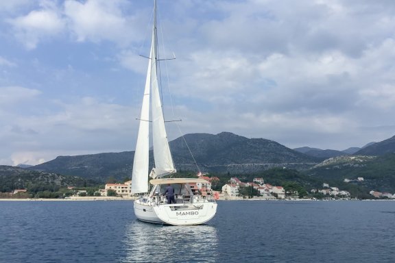 Image of Mambo 1 yacht #5