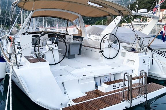 Image of Slide yacht #5