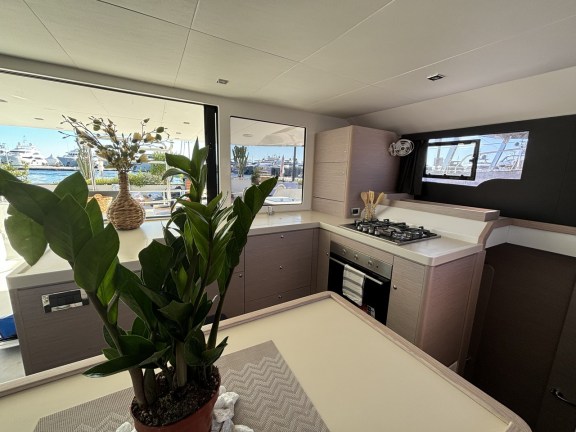 Image of Siente El Mar yacht #10