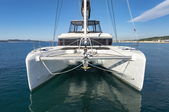 Image of Disonesto yacht #7