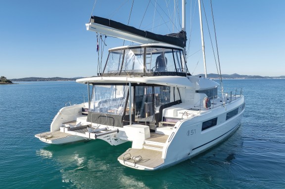 Image of Disonesto yacht #8