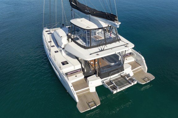 Image of Disonesto yacht #9