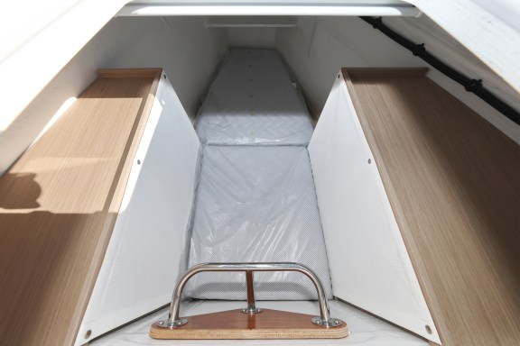 Image of Disonesto yacht #57