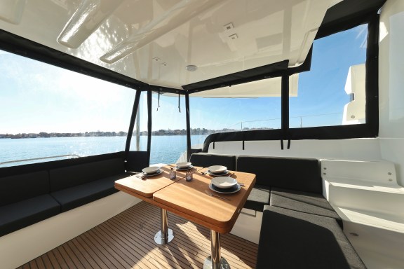 Image of Disonesto yacht #58