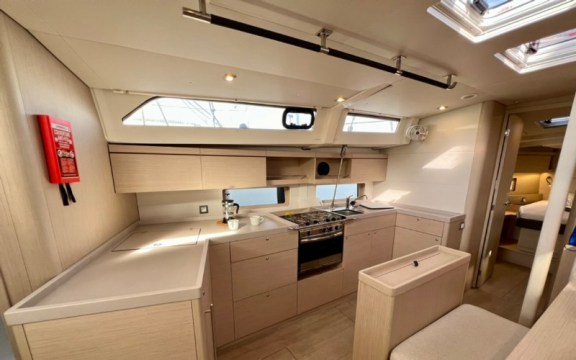 Image of Entre Deux Poles yacht #10