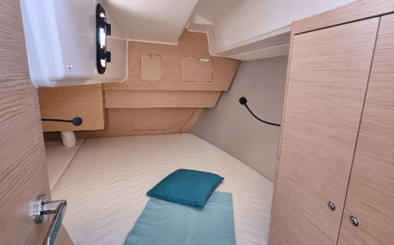 Image of Skyline yacht #10