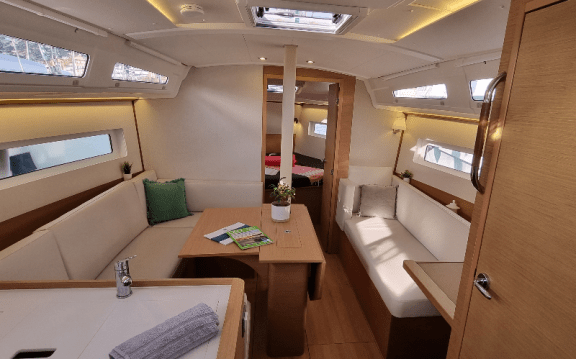 Image of Sunny yacht #5