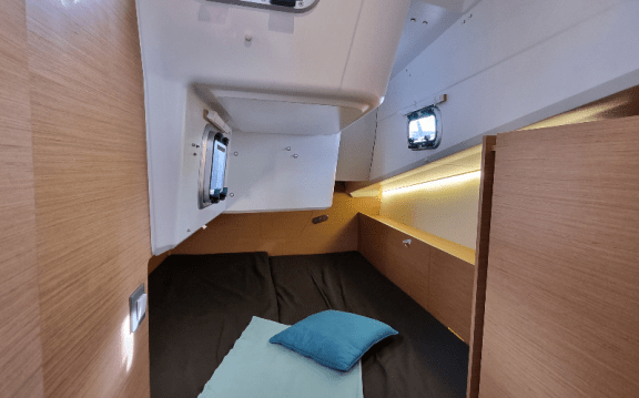 Image of Sunny yacht #10