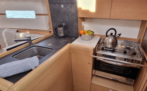 Image of Wiskiki yacht #7