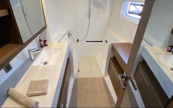 Image of Les Jumeaux yacht #18