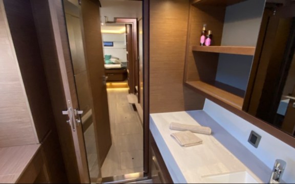 Image of Les Jumeaux yacht #16