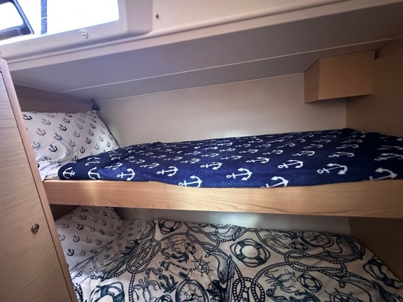 Image of Stock 530 yacht #12