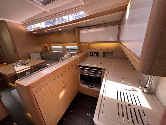 Image of Stock 530 yacht #14