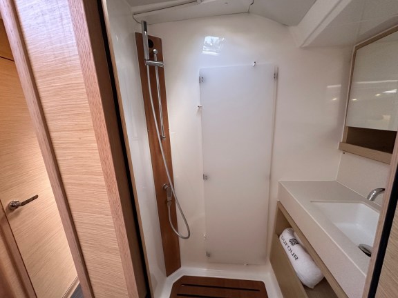 Image of Stock 530 yacht #19