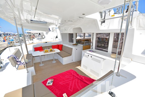 Image of Thoe yacht #28