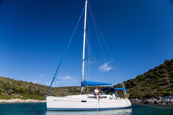 Image of Izella yacht #4
