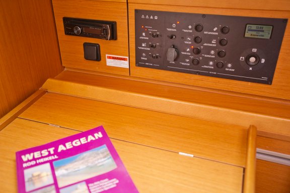 Image of Lauren yacht #10