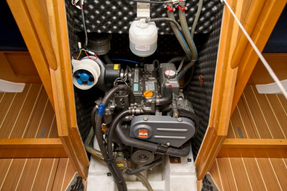 Image of Lauren yacht #12