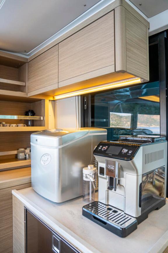 Image of Albatros Escape yacht #13