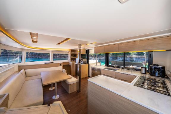 Image of Albatros Escape yacht #14