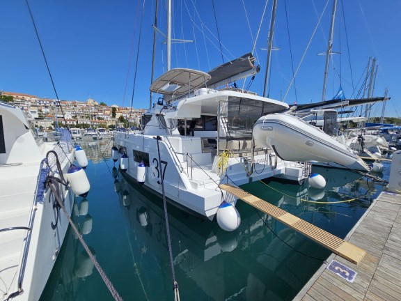 Image of Cap Bon yacht #3