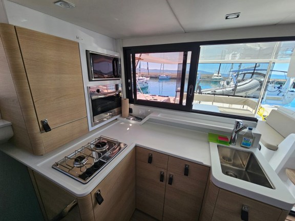 Image of Cap Bon yacht #16