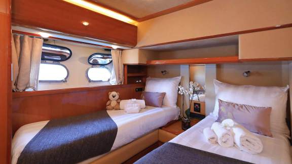 Image of Quo Vadis I yacht #16