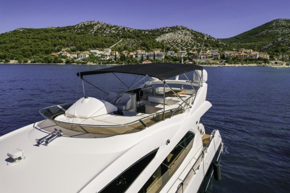 Image of 2 Drunk yacht #8