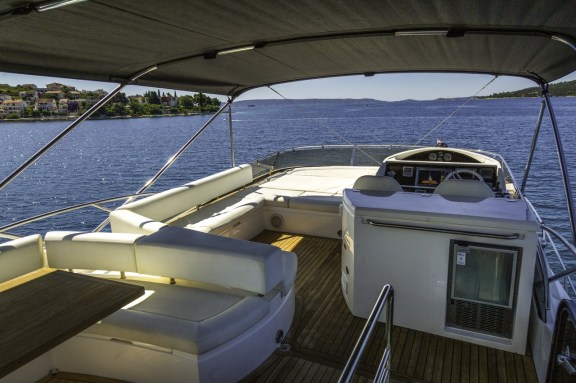 Image of 2 Drunk yacht #10