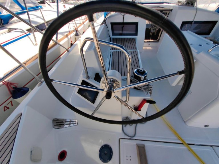 Image of Milky Way yacht #4